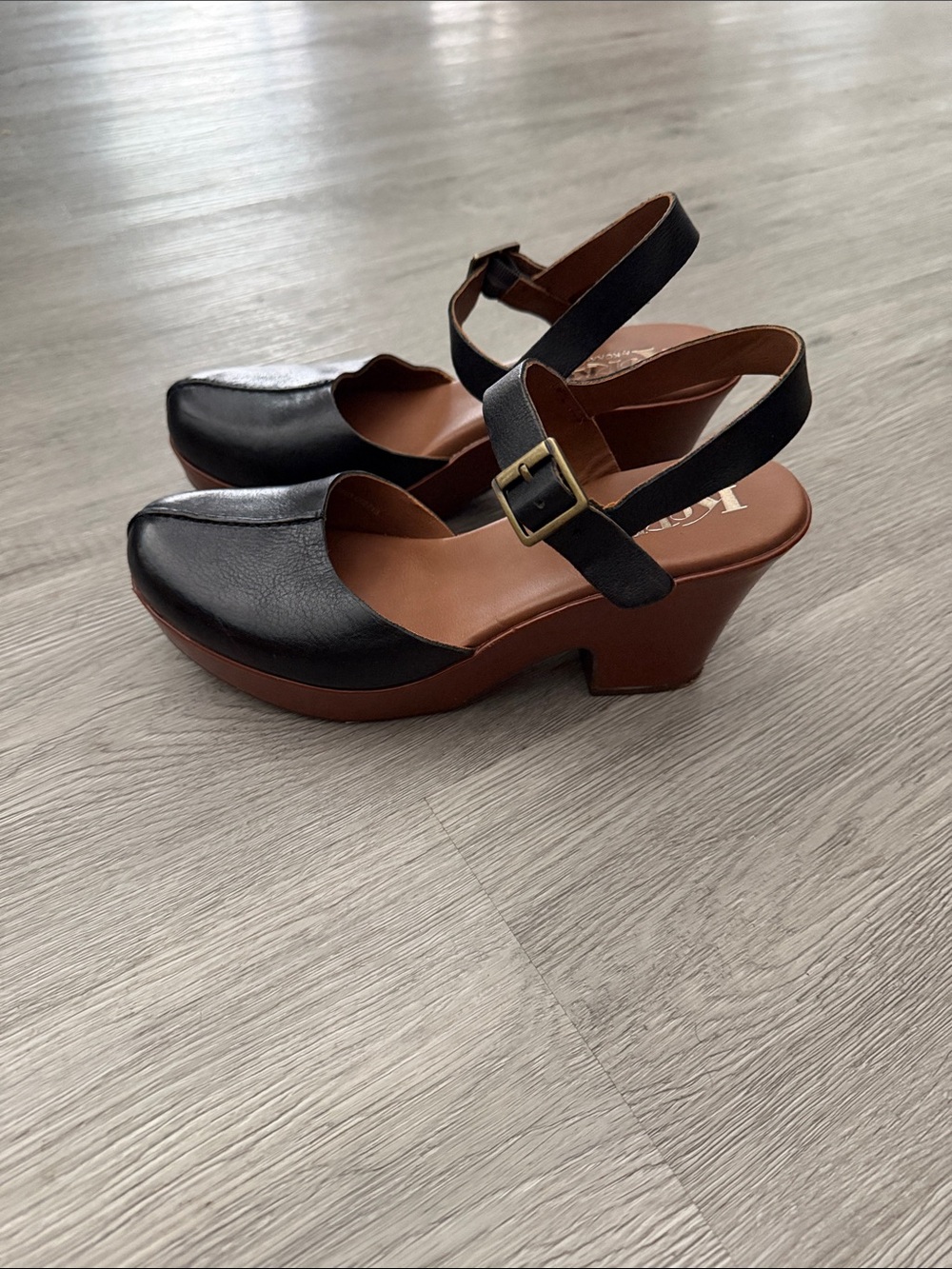 Korks by Korks Ease Black Leather Platform Slingback Heels Sz 8 EUC - Picture 3 of 9